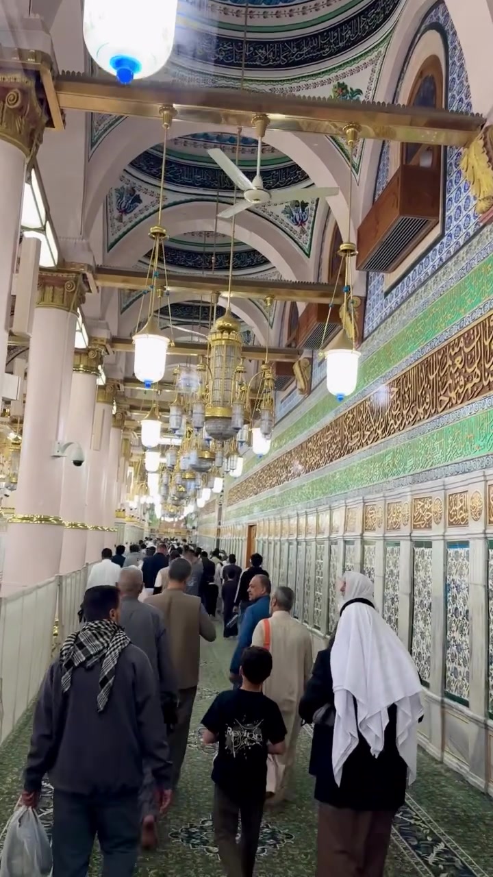#ولادة_النبي_محمد (ص) 12/ ربيع الاول. 

عمرة ربيع الاول وربيع الاخر
بتاريخ 5/ 9 براً 🤲
و 6/ 9 جواً 🤲

 🏨 الإقامة
🕌 المدينة المنورة 
◾ فنادق مركزية قريبة من الحرم النبوي الشريف

🕋 مكة المكرمة
 ◾ سكن مميز في فندق بارك النسيم

الاماكن المخصصة للزيارة
📍 المسجد النبوي
مسجد ذو القبلتين ◾
مسجد قباء◾
◾ جبل أحد ومقبرة الشهداء
◾ مقبرة البقيع
◾ غار حراء وجبل النور
◾ جبل ثور
◾ مقبرة المعلاة (الحجون)
◾ مسجد الشجرة

بيت الله الحرام 📍
جبل عرفات◾
◾مزدلفة
◾منى
◾ مسجد التنعيم

🍽️ الخدمات المشمولة
✅ تأشيرة العمرة
✅ النقل الداخلي طوال الرحلة
✅ استقبال وتوديع المعتمرين
✅ إشراف ديني وخدمي متواصل
✅ برنامج زيارات دينية متكامل
✅ ثلاث وجبات طعام يومياً للمشمولين ببرنامج الوجبات

🎁 هدايا المعتمرين
🎒 حقيبة سفر كبيرة
👜 حقيبة صغيرة للزيارات والتنقل
🤍 إحرام مجاني للرجال
🧕 إحرام خاص للنساء
🧣 وشاح للنساء
📖 كتيب الأدعية والزيارات
🕌 الزيارات الدينية

💰 1,250,000 دينار عراقي للطيران
والتصريف حق المعتمر

💰600,000 دينار عراقي للبر

🙏🏻 نسأل الله أن يتقبل زيارتكم ويرزقكم السلامة والقبول

بإشراف مرشد ديني 
🤝 وبأشراف متعهد الرحلة الحاج السيد نبيل الموسوي
📸 تغطية وتوثيق الرحلة بالصور والفيديو

⚠️ المقاعد محدودة والحجز مستمر

📞 للحجز والاستفسار: تواصلوا مع شركة مناسك النور للحج والعمرة والسياحة الدينية
***********
***********
078156392
