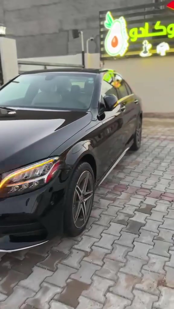 للبيع

Mercedes C300 4MATIC
موديل 2021
ماشية 88 ألف كم
سيرفس كله يم شركه الماس العراق من ٢٩ الف كيلو لغايه ٨٨ الف 

وارد أمريكي
استخدام شخصي
السيارة نظيفة ومرتبة
الفحص متاح للجادين

مواصفات السيارة:

4MATIC دفع رباعي
فتحة سقف
LED Lights
شاشة وسطية
شاشة عدادات رقمية
كشنات كهرباء
تدفئة كشنات
Ambient Light
كامرة خلفية
حساسات ركن
أنظمة قيادة متعددة
Keyless Entry
Apple CarPlay
نظام صوت ممتاز
جنوط Mercedes أصلية

سيارة فخمة ومريحة وأدائها ممتاز، وحضورها بالشارع مميز جداً.

السعر: 220 

رقم 
د. علي
***********

مكان السيارة:
ديالى – بعقوبة – مجمع مكي ستي
