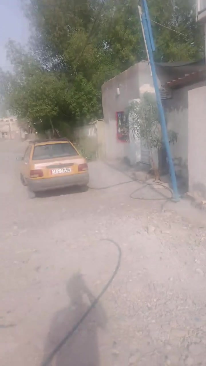 سلام عليكم البيت للبيع المساحة 105 زراعي مقابل مجمع رجاء موجود بالفديو شارع السعر 30 وبي مجال مكاتبة زاد بطاقة سكن زراعي تواصل خاص او عبر الواتساب ***********
