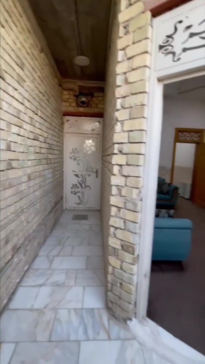 بيت للبيع كربلاء الطاقة حي العسكري ١٧
١٠٠ م ٢٠*٥ بناء حديث و درجة اولى طابو صرف 

للاستفسار  الاتصال او مراسلة واتس اب ***********
