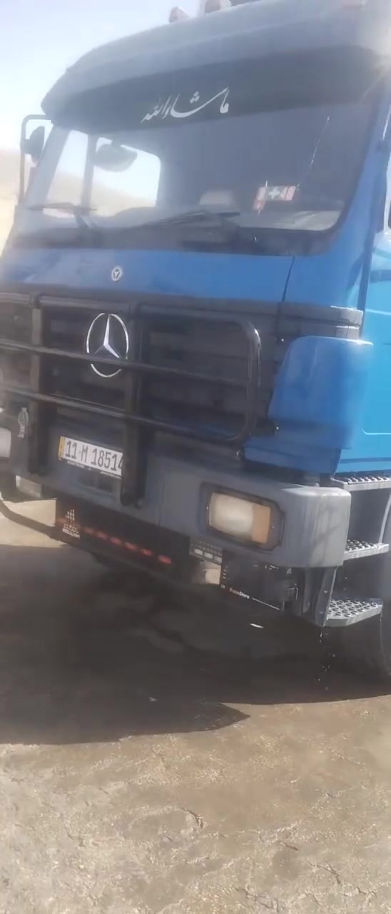 السلام عليكم البي موديل 96
مربوطه اجناب متحركه 3محاور سنويه ل 28 ارقام انكليزي مكينه وكير اكسل شرط لمكينه قبل 4 أشهر مجفتها مجموعه نص بولبرن جبير السياره اصل تك طويه ومطوله من لحنيه تايرات انضاف حداديه جديده
السعر 3شدات مكلف بالنشر رقم راعيها *********** احمد
