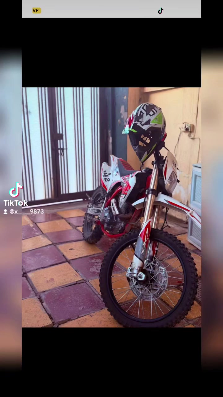 السلام عليكم دراجه قفاز سي ار اكس دراجه مقفوله مكينتها كفاله عامه بس من على الشخاطه يرادلها دراجه سعرها 950 وبيها مجال شراي وهذا الرقم بس واتساب ***********
