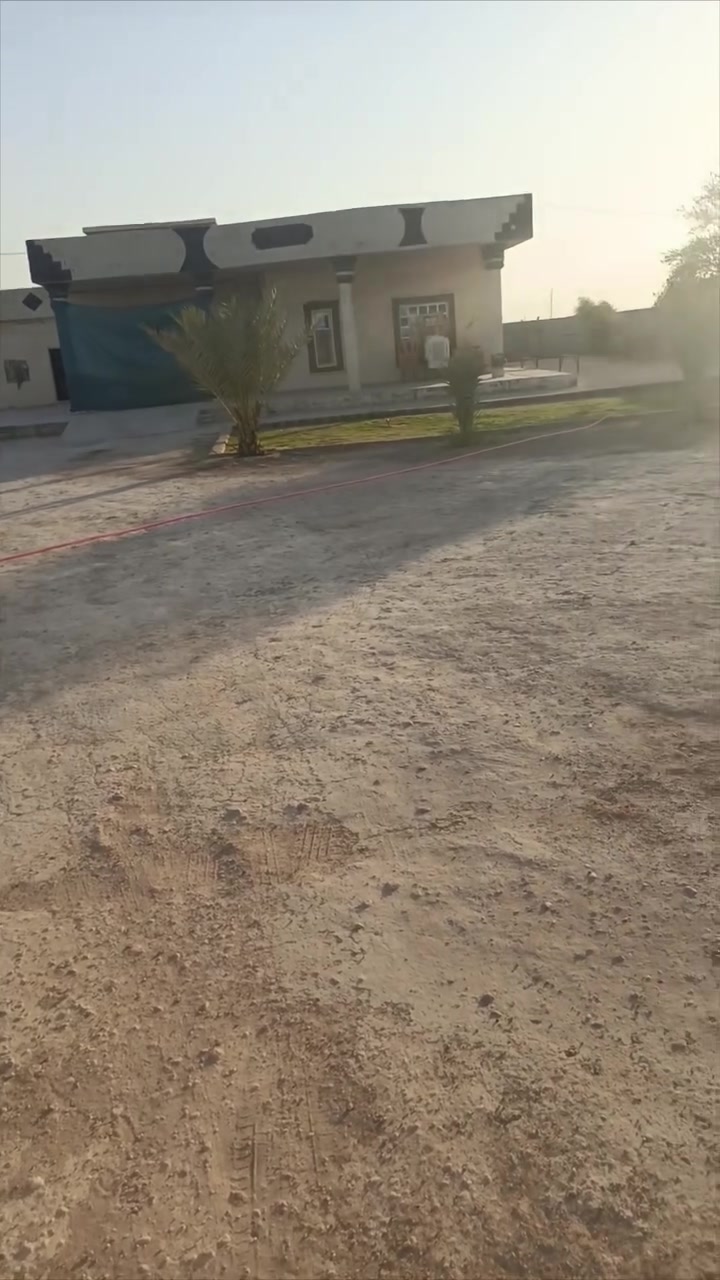 سلام عليكم / بيت كبير + مشتمل للبيع مساحه دونم مسيج سياج بلوك معى حديقه معى موتور لستر اناره جاهز والمشتمل  من ضمن دونم كامل مي مجاري بيوت جاهزه من كلشي بس تجي تكعد    العنوان تكريت الخط سريع خلف ملعب دولي منطقه الاعيوج    شراي يجي يشوف ويدفع سعر سعر مطلوب 60 وبيه مجال معى مشتمل للاستفسار ‏‪***********‬‏
