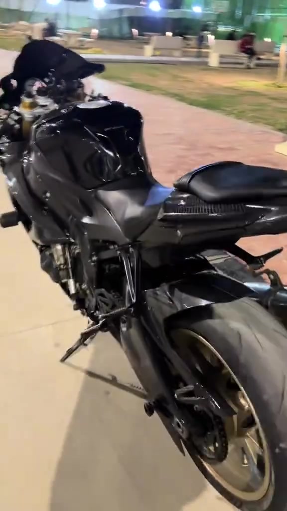 السلام عليگم بيئم موديل  BMW 2018 وارد كندي
للبيع أو مراس ب TAMX 2011 
الدراجه مصروف عليهـا هـواي كلش 
الدراجه گلها كاربون وعليهـا برمجه ماشيه 29 الف  
كفاله عامه مكينه وكير السعر 100 ورقه 
العنوان البياع 
للاتصال والاستفسار ***********
