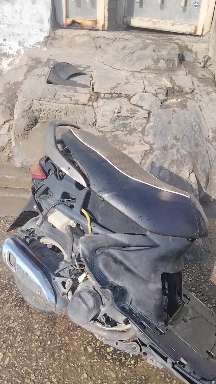 سلام عليكم البيع 250 مكان نجف حي مهند سين  788 573 4686
