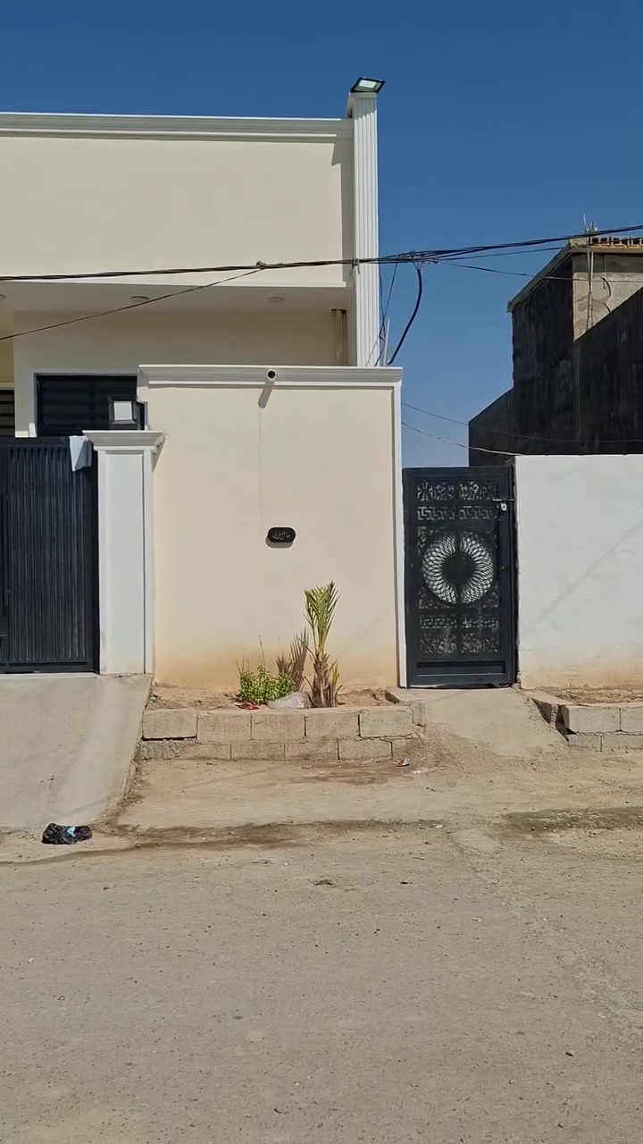 البيت للبيع مساحه ١٠٠ متر مع قطعه ١٠٠متر الحولي يم جامع المدينه سعر البيت 55 مليون. وقطعه وحد سعرها
البيت صار ٦ تشهر من كاعدين بيه
***********
البيت للبيع مساحه ١٠٠ متر مع قطعه ١٠٠متر الحولي يم جامع المدينه سعر البيت 55 مليون. وقطعه وحد سعرها
