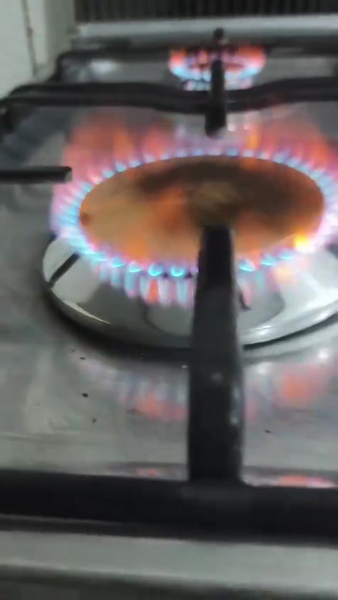 طباخات باله خمسه وربع مشاعل  شرط الشغل جميع النوعيات موجوده اسعار مناسبه ناصريه قرب سجن الاصلاح ***********
