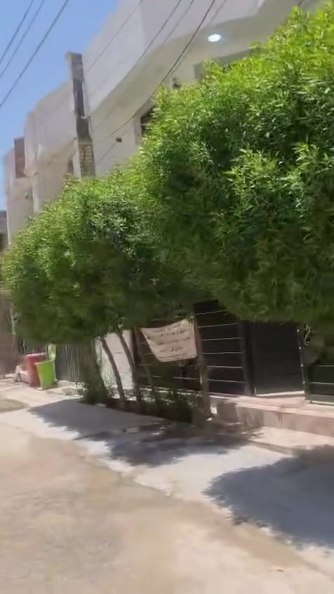 سلام عليكم 
بيت ١٠٠ متر ركن  واقع على الشارع التجاري الواجها ٨متر والنزال ١٢ونص متر 
٤ غرف نوم واحده بالارضي و٣ طابق علوي  استقبال+ مطبخ مع الهول  تواليت خارجي حمام مع تواليت بالارضي تواليت مع الحمامي الطابق العلوي 
مع وجود مخزن بالسطح 
البيت كامل ونظيف وجديد بس جيب اغراضك وأسكن 
الموقع شارع مستشفى الدوره الاهلي صنف الارض زراعي ملك صرف للإستفسار  الاتصال على الرقم ***********
