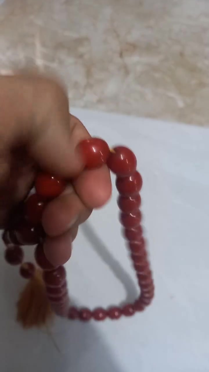 اسلام عليكم البيع سبح سندلوس الماني دم الغزال قديم سعر ٣٠مكان بصرة شط العرب تواصل مسنجر او وتساب***********
