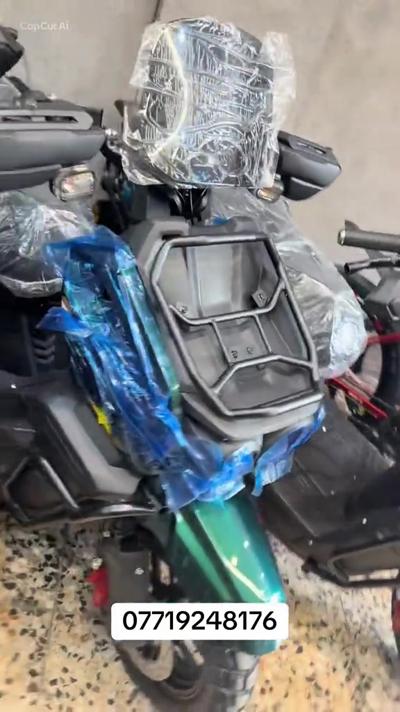 ️ دراجة الاشهر في السوق والاقوة على مستوى الدراجات الشحن  المواصفات: • ⚡ محرك قوي 3000 واط • 🔋 بطارية كرافين – 6 بطاريات كبيرة (مسطرة) • 🛡️ مدرعة بالكامل • 🛞 إطارات جبلية قياس 12 • 👑 مقعد VIP مريح • 📟 شاشة متكاملة لعرض الأعطال والمعلومات • ↩️ نظام رجوع للخلف • 🚨 إشارات رباعية • 🎛️ دبلات غازية • ⚙️ 4 سرعات • 🏁 سرعة تصل إلى 80 كم/ساعة فعلية حسب ظروف الاستخدام • 💡 لايت زينون • 🏔️ تصميم جبلي قوي ومناسب للاستخدامات المختلفة • 🇨🇳 من شركة WINLEE 💥 دراجة قوية واعتمادية ومجهزة بمواصفات عالية 💥 📍 متوفرة الآن لدى معرض البراق 🚚 خدمة توصيل متوفرة 💳 متوفر البيع بالتقسيط للموظفين والمتقاعدين عن طريق مصرف الرافدين 📞 للاستفسار والحجز تواصلوا معنا عبر الخاص أو الاتص

نص مكتوب في الصور:
- CapCut Ai ***********