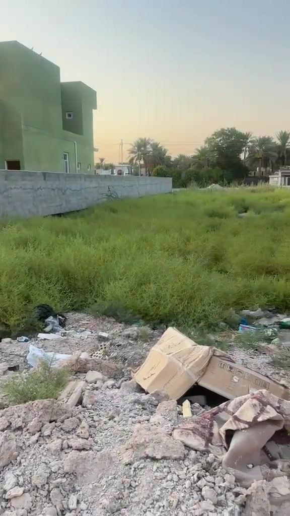طابو صرف سند25 ع شارع الناحية يبعد عن شارع سوك المحاويل 3 كيلو مساحة 965 متر ع شارعين ترهم بيتين مقابيل بيت خلباص ***********
