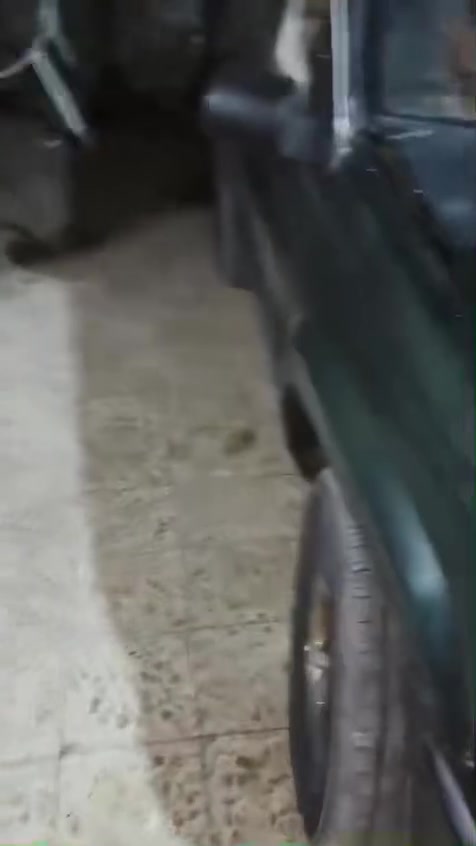 جيب شيروكي ٩٥ حائز ثالث جاهزه السياره بيع السعر ٢٣ وبيها مجال كير ومحرك بطه***********
