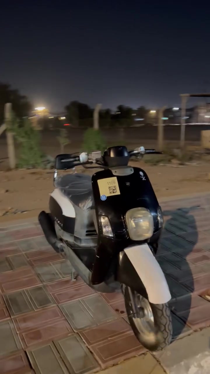 سلام عليكم بوليس 2008 الدراجة ما مفتوحه كفرات بلادي الدراجة تخبل بل معدل فول تشغل وتطلع مكفوله 
مكاني كربلاء حي الموضفين 
سعرها 950 وبيها مجال حك الجية 
***********

نص مكتوب في الصور:
- ٤:١٧
- منشور علي