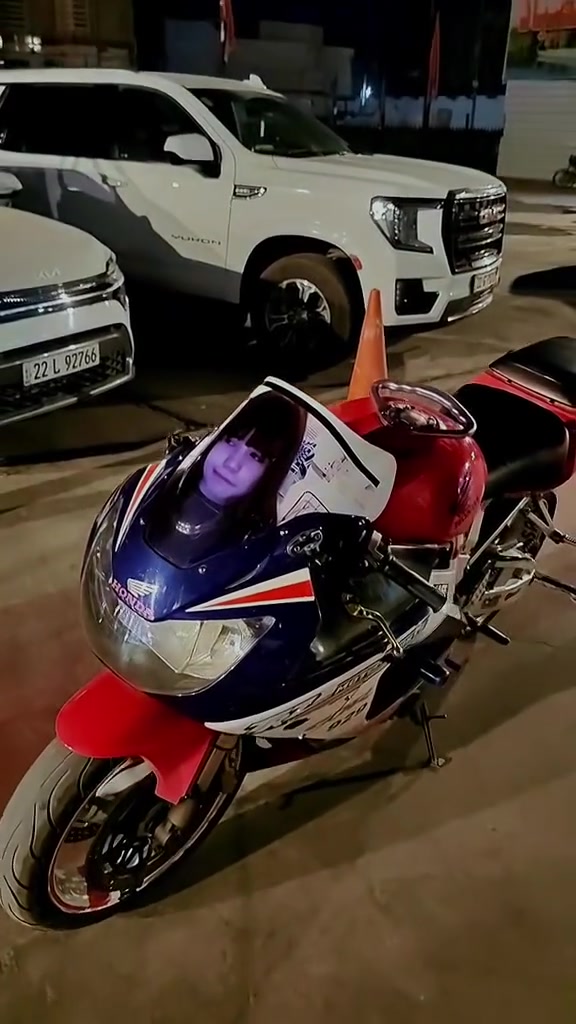هوندا سي بي ار • ٩٢٩ • ٢٠٠٤