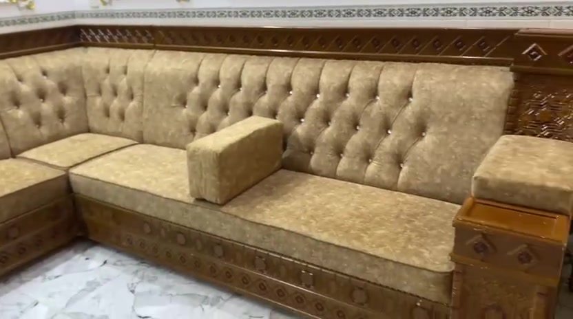 ديوان للبيع رئاسي انجاره رقم واحد تخم جديد بعده شرط إذا بي شخط تاخذه ابلاش السعر خاص ***********
