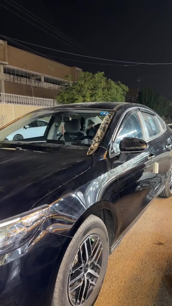 سيل 5 ٢٠٢٥ • أسود ملكي • ١٠٠٠٠ كم