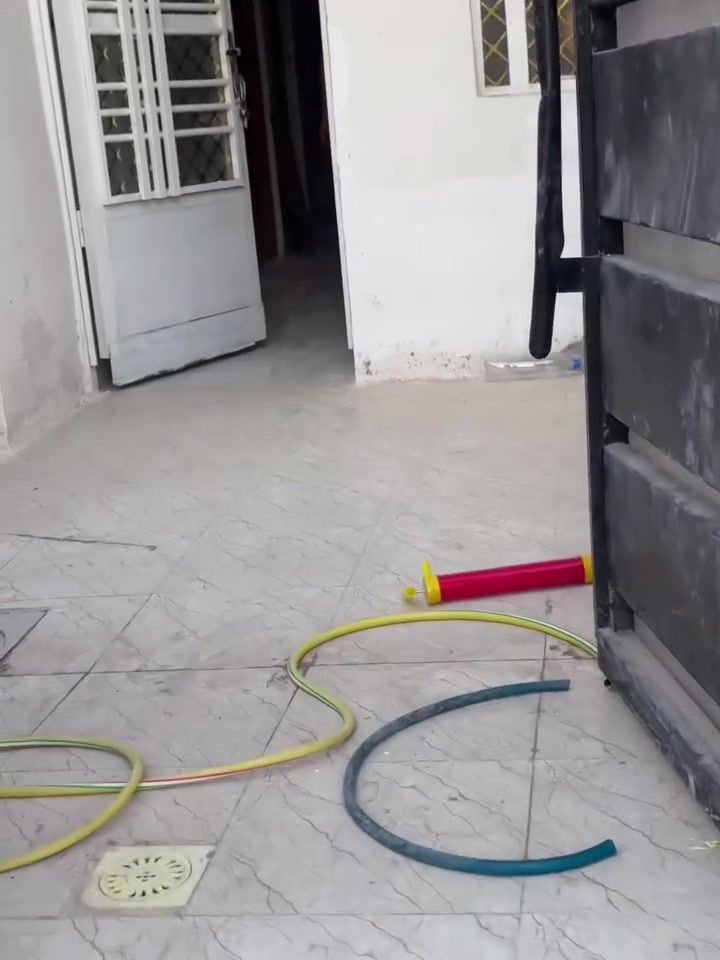 سلام عليكم بيت للبيع مساحة ١٢٠ بناء جديد محد كاعد بي  السعر ٦٥ وبي مجال ***********
