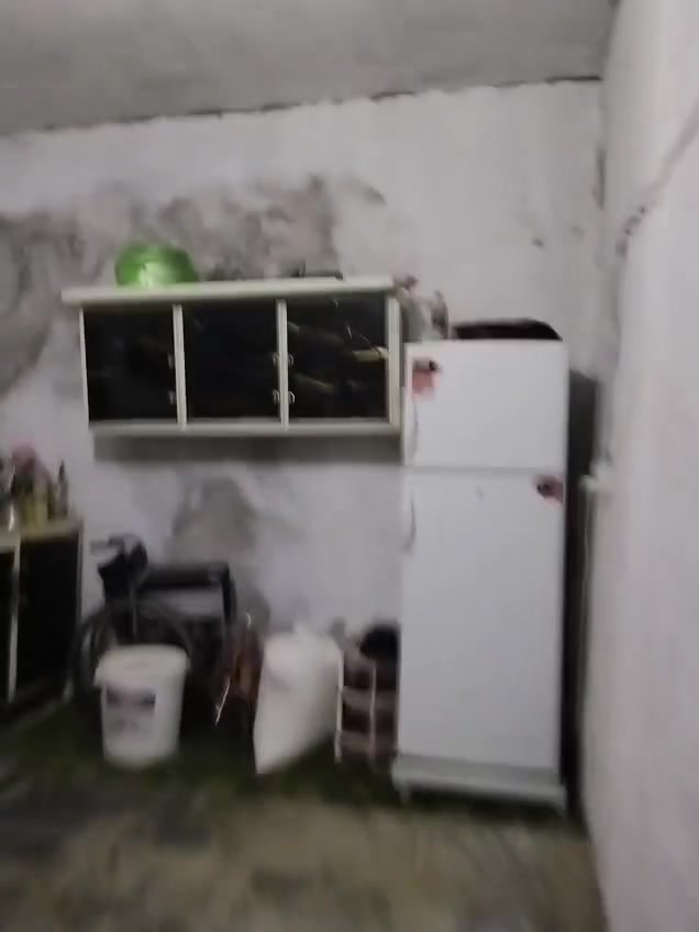 السلام عليكم اخواني يوجد لدينا بيت تجاوز وراء وخلف المستشفى المعوقين بريدو بيت تجاوز ب للبيع الشعر مناسب ***********
