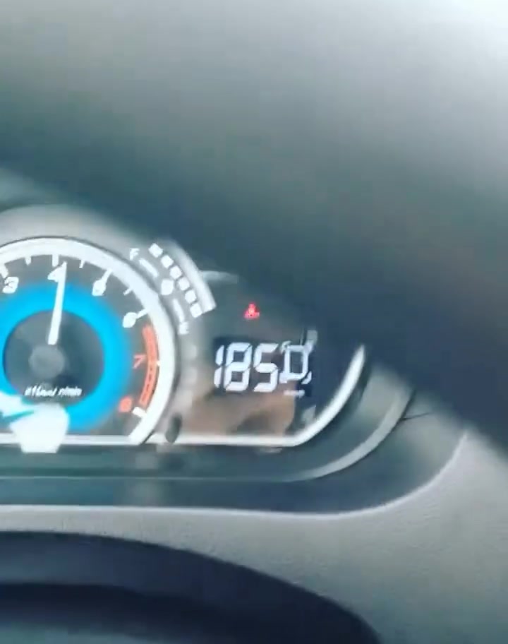 فولكس موديل 16 اوتو سعر 45وبيه مجال ماكو هيج سعر بيع مستعجل للتواصل *********** مكان كربلاء

