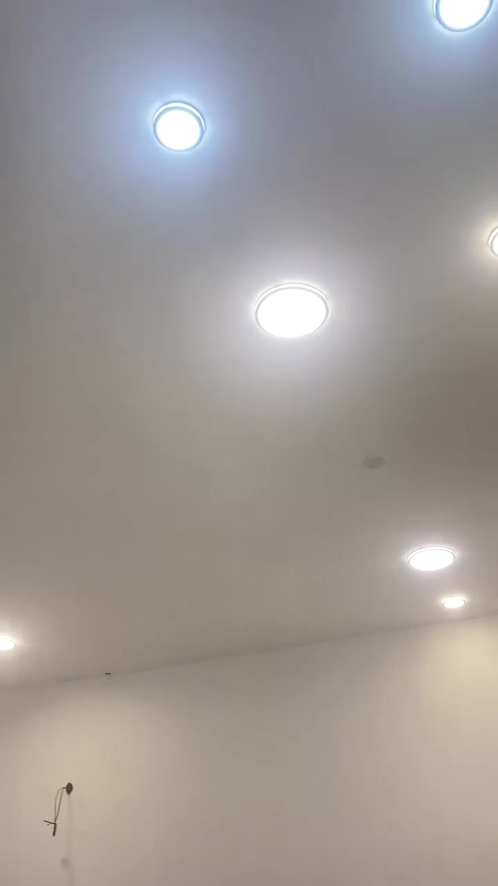 سلام عليكم مستعدون لنصب الشبكات الكهربائيه وحفر وتكعيد بوكسات وتسليك وربط بانسب الاسعار ***********
