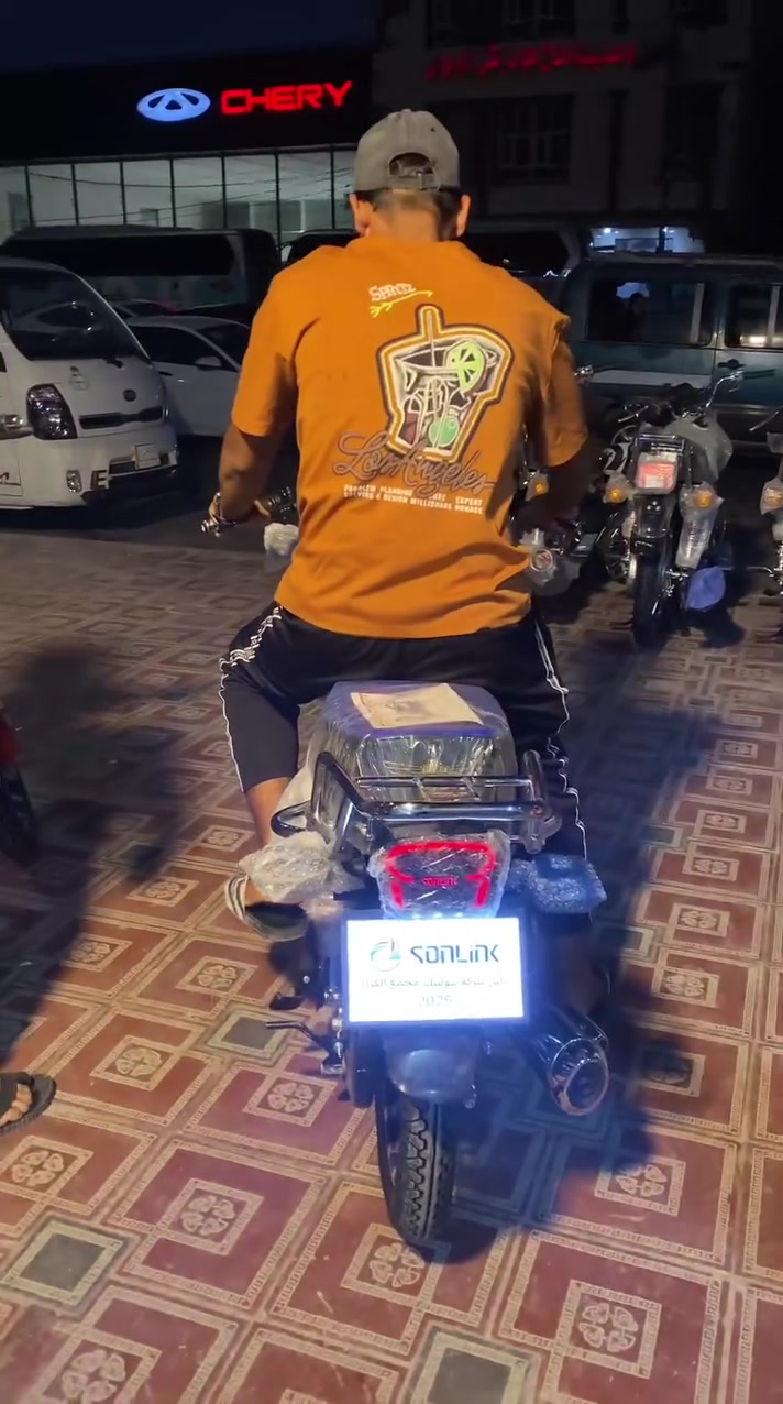 سلام عليكم سافان سونك للبيع مكينه ٢٠٠cc موديل ٢٠٢٥ شهرين من طالعه معرض بعدها زيرو للبيع فقط بواحد و١٠٠شراي اتصل لا تراسل ***********
