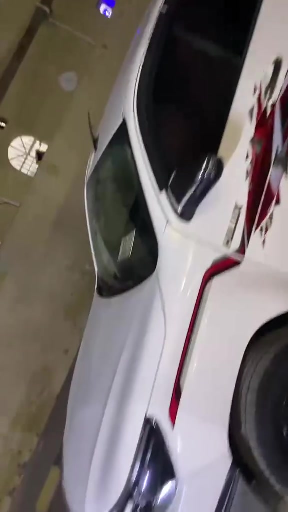 سلام عليكم سيارة للبيع  فورويل فول مواصفات موديل 22 رقم واسط مكانها بغداد كفالة عامة ماشية 100 الاستفسار ***********￼
