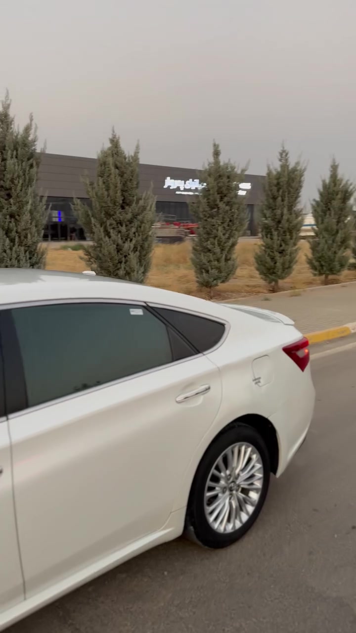 TOYOTA AVALON
تويوتا افالون 
موديل 2016
مواصفات XLE
بيه قطعتين صبغ بدون دواخل بدون ايرباك 
گير محرك ما مفتوح 
السيارة جديدة و بدون مصرف حدادية جديد
تخم تاير جديدة 
مكان السيارة سليمانية 
***********
