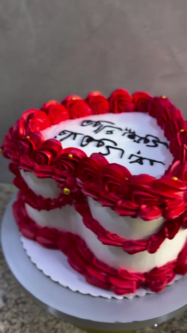 كيك حكايات حب تحكي لمناسبتك كل الحب ❤️✨#cake #foryou #كيك_للمناسبات #_كيكة_قلب #cake_love
