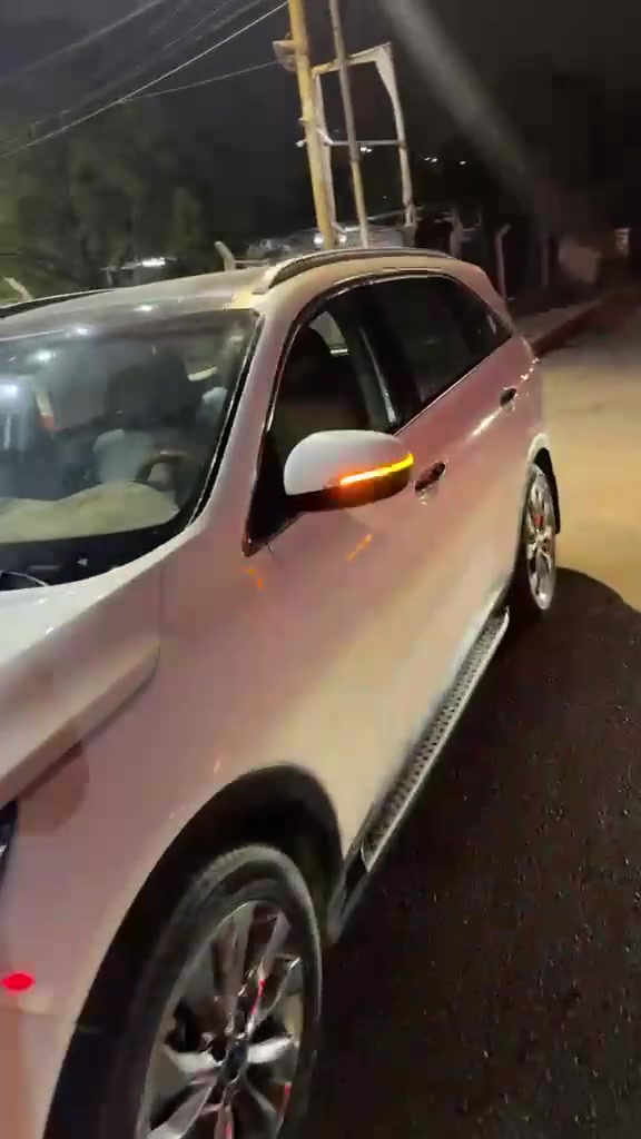 سورنتو للبيع موديل ٢٠ مكفوله عام ونظيفه حيل مكفوله من الضربه والتبديل والصبغ والشخط والرصعه محرك ٦ سلندر رقم بغداد الجديد *********** بغداد تقاطع النهروان
