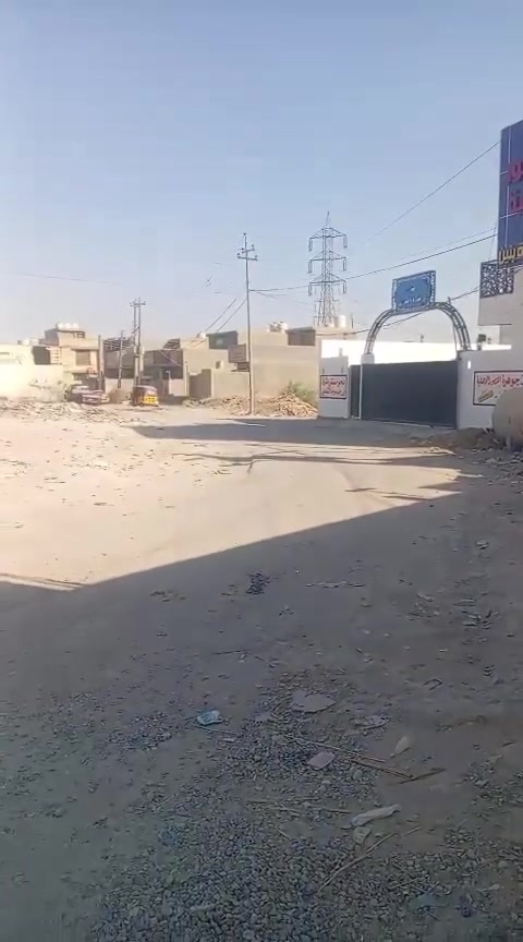 سلام عليكم  قطعه للبيع١٢٥ متر الكرغوليه السيد الواحد خلف مول الامراء شارع تبليط مي كهربا متوفره قرريبه من الشارع العام للمعلومات اتصل ب ***********
