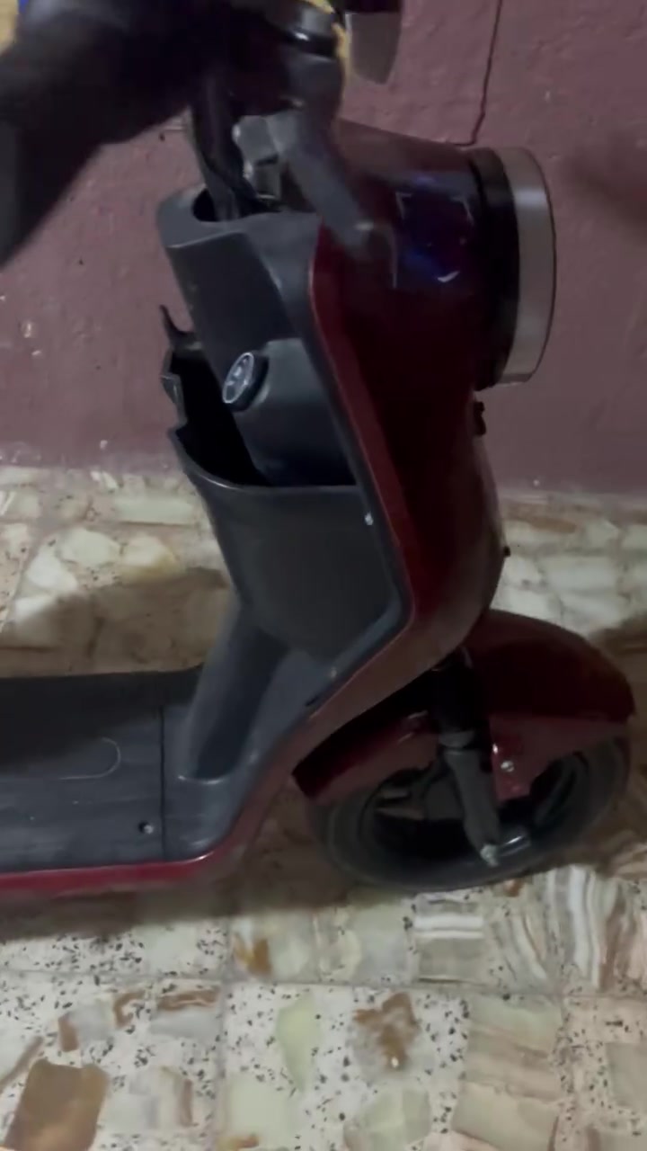 شحن R9 موديل 2026 بدون بطاريات سعرها 200 البصره مشراك القديم *********** وياها شاحنه
