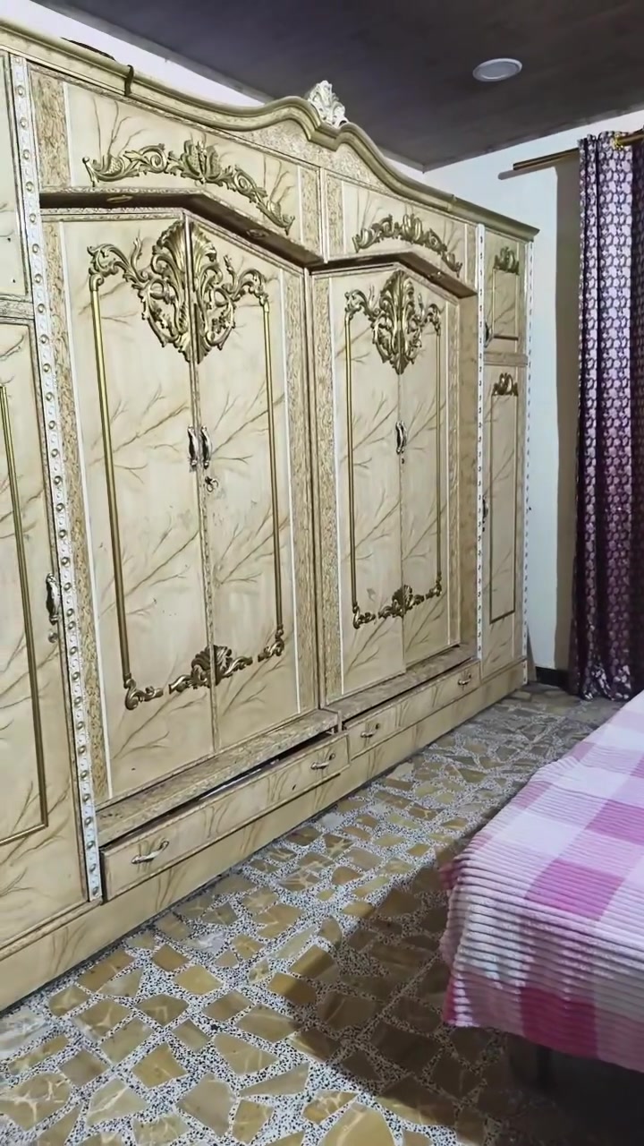 غرفه • للبيع • الزعفرانية