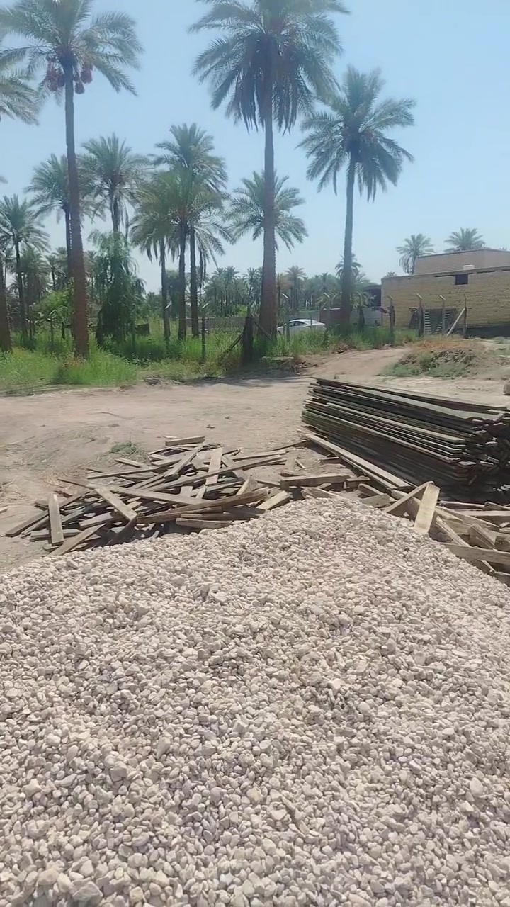 سلام عليكم قطعه ٢٠٠ متر الوجه ١٨ متر قرب كراج البلديه مركز القضاء الخيرات ***********

