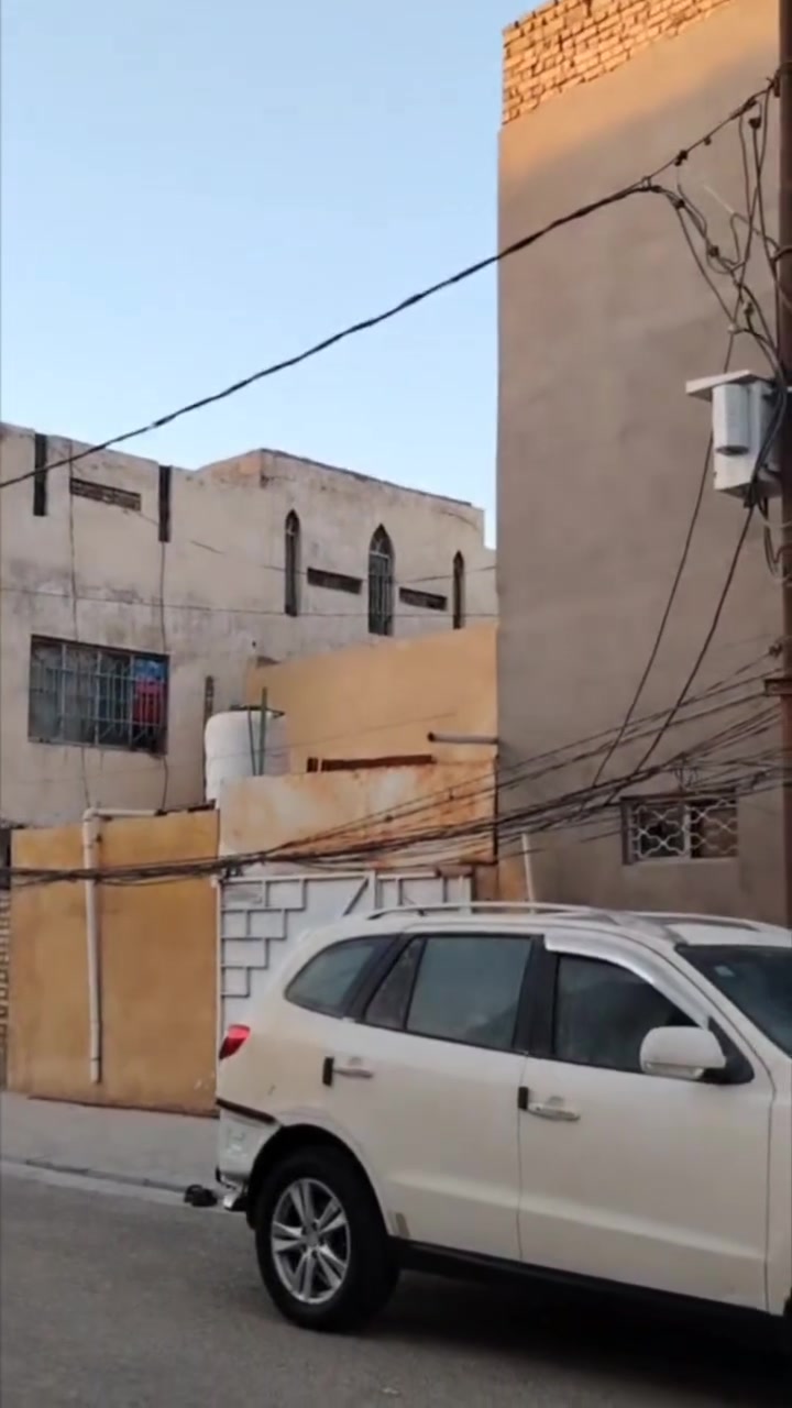 للمراوس شعندك نزل
سنتافي 2010 فول 
باسمي السياره 
كير ومكينه وحداديه وتبريد كلها مشروطه سياره حلوه 
متجايه السياره 
نجف حي الأنصار 
ترهم بيع ب110 وبيها مجال 
***********
