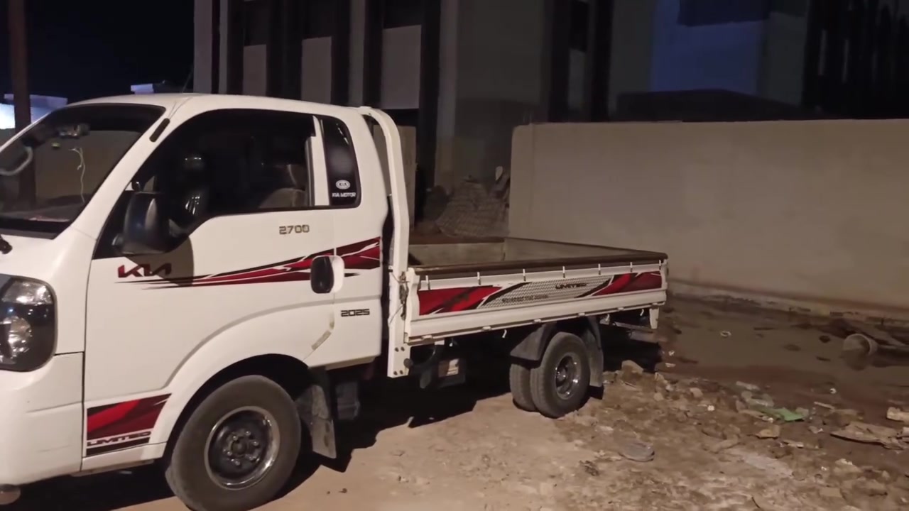سلام عليكم كية بنكو نثية مديل 2016 سيارة بسمي محرك بي تبخير،،،،، مكفول كير حدادة تبريد تخم تاير شاصي رقم شاصي سيارة خير من الله سعر 110وبيهة مجال مكاني بصره ***********
