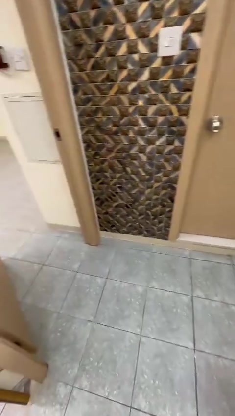 سلام عليكم إلى أهالي بسمايه اهلنا وناسنه الطيبه يوجد لدينا كادر كامل لتنضيف وغسل الشقق مؤثثه او ستلام جديد وغير تنضيف وغسل ساحبات باحدث المواد تنضيف شامل للشقه تستلم شقتك جديده بأنسب السعار مراسله خاص او أتصال ***********

نص مكتوب في الصور:
- اعلان