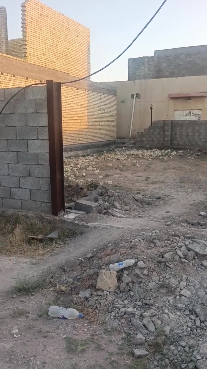 قطعه ارض للبيع مساحه ١٢٠ متر 
الدورة هورجب 
قرب المدارس  والسوك 
سند ٢٥ 
السعر ٢٣ مليون 
الاستفسار ***********
*********** او مراجعه مكتب ليث الجبوري للعقار

نص مكتوب في الصور:
- CAMON 30 23mm f/1.8 1/100s ISO53
- CAMON 30 23mm f/1.8 1/118s ISO50