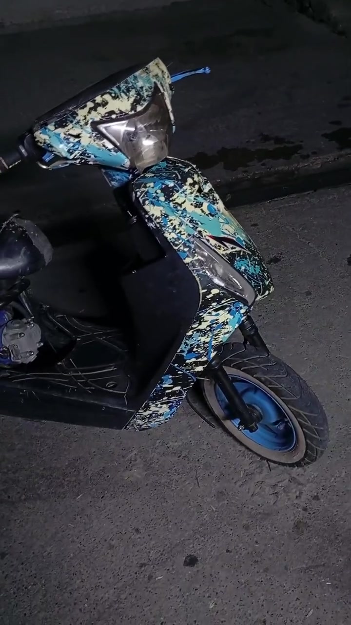 ماطو للبيع مابي اي عيب بس يحتاج باتري يرهم بيع او مراوس بجهاز ايفون السعر 250 بي مجال ملاحضة المحرك مال عدلا الماطور مزود مابي اي نقص *********** مكاني كركوك ممدودة
