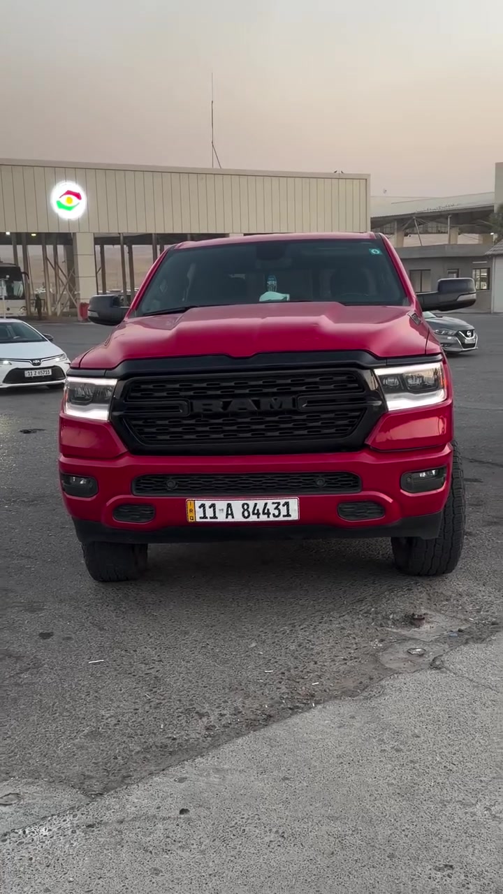 رام بك هورن
1500 محرك 8 سلندر دفع رباعي
موديل 2023
ماشية 33 ميل
شاشة كبيرة تسلا
حساس امامي وخلفي كامره دوارة توقف ذاتي 
نظام ايكو 
صور الحادث موجوده 
سياره مكفوله من تبديل وصبغ فقط بارد خفيف بالجاملغ 
بدي قصير باب طويل 
رقم بغداد باسمي 
ترفيع اصلي من امريكا 
ترهم مراوس حسب القناعه 
سعر 365$ وبيه مجال
مكان سياره بابل
***********
