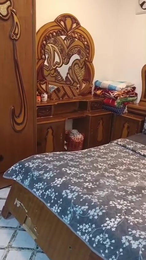 سلام عليكم غرفه أخشاب لبيع السعر خاص
رقم ه‍ ***********
 من رخصة أبو الكروب
