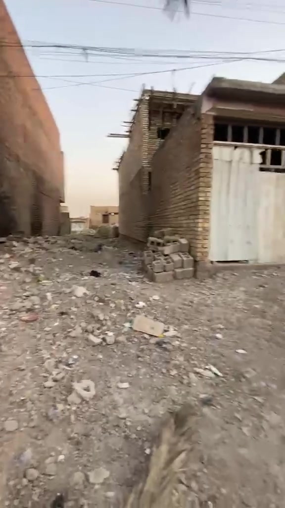 قطعة ارض للبيع  ١٠٠ متر في منطقة سبع البور طابو صرف على طابو الكاظمية قريبة على الشارع العام  شارع ٦٠. المنطقة سكنية وبيها كامل الخدمات     قريبة من مستشفى الجوادين ***********
