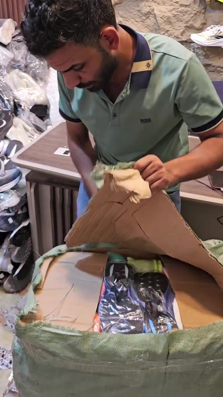 👟 أحذية رياضي جري أصلية 🔥
✨ جودة عالية — شرط الفحص أمام المندوب
📦 العدد: 30 قطعة
📏 القياسات: 39 إلى 45
💰 السعر: 290 ألف
🚚 توصيل كل العراق: 5 آلاف
📍 بابل – المسيب – سوق المسقف
مجاور محلات أبو دعاء للفرفوري
🏪 محلات مرتضى دبي
