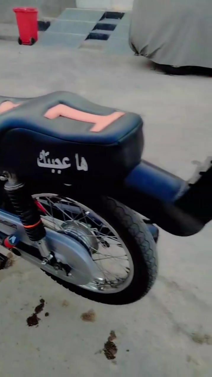 سلام عليكم دراجه للبيع ما صارله شهر من شديته بعدهه على سحك شاصي اربع أوراق دراجه خير من الله سعر 750 وبيه مجال لمو شراي لا يراسل ***********
