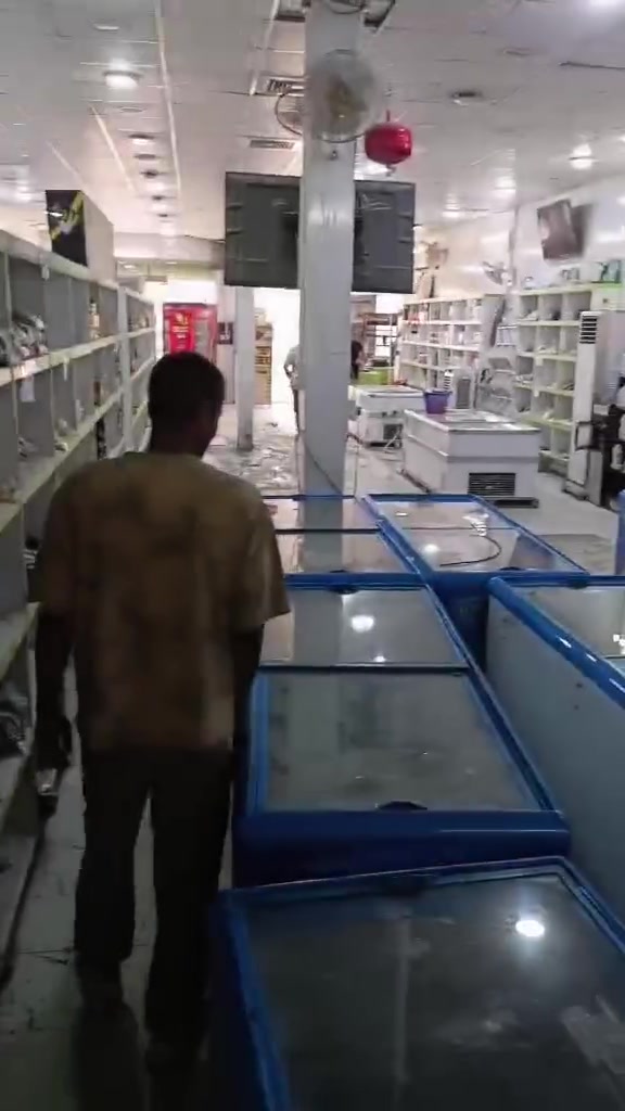 نوفر لكم خدمات متكاملة وبأسعار مناسبة، تشمل:
🔹 تنظيف البيوت الحديثة بعد البناء والترميم
🔹 تنظيف المجمعات السكنية
🔹 رفع ونقل أنقاض ومخلفات البناء
🔹 تنظيف الساحات والمداخل
🔹 رفع النفايات والمخلفات
🔹 خدمة سريعة ونظافة تليق بمكانكم ✨
📞 للحجز والاستفسار:
‏‪***********‬‏
📍 خدمتنا داخل ذي قار والمناطق القريبة
نظافة • سرعة • التزام • أسعار مناسبة
