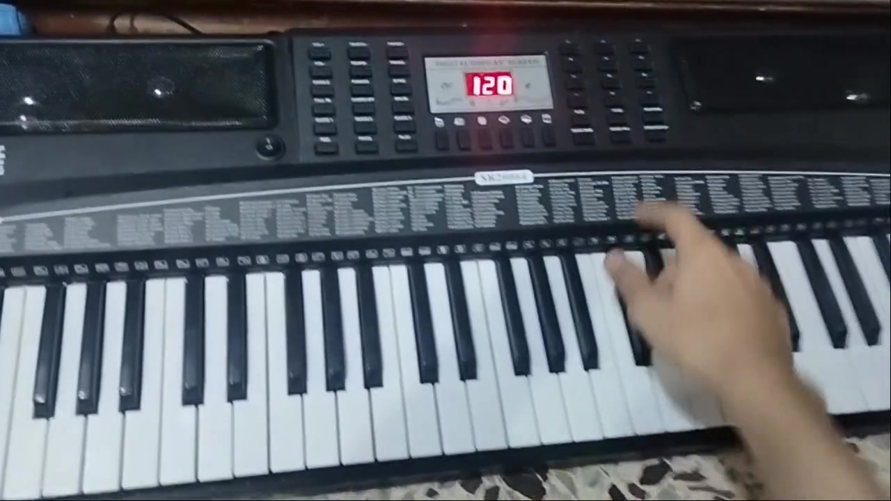 للبيع: بيانو إلكتروني تعليمي جديد 61 مفتاح مع مايك🎹🎤
الحالة: جديد تماماً ومش مستخدم.

المواصفات:

 اماراتي 61 مفتاح قياسي، ممتاز حق التعلم والعزف.

أزرار تحكم سهلة وشاشة رقمية لتغيير الأصوات والإيقاعات.

سماعات مدمجة وصوت واضح.

يجي معاه مايك (ميكروفون) سلكي للغناء مع العزف.

المكان: بغداد.

التوصيل: متوفر توصيل لجميع المحافظات.

السعر: اكتب سعرك وبالعافية.

للإستفسار أو الطلب: يرجى التواصل عبر الخاص أو الرقم: ***********
