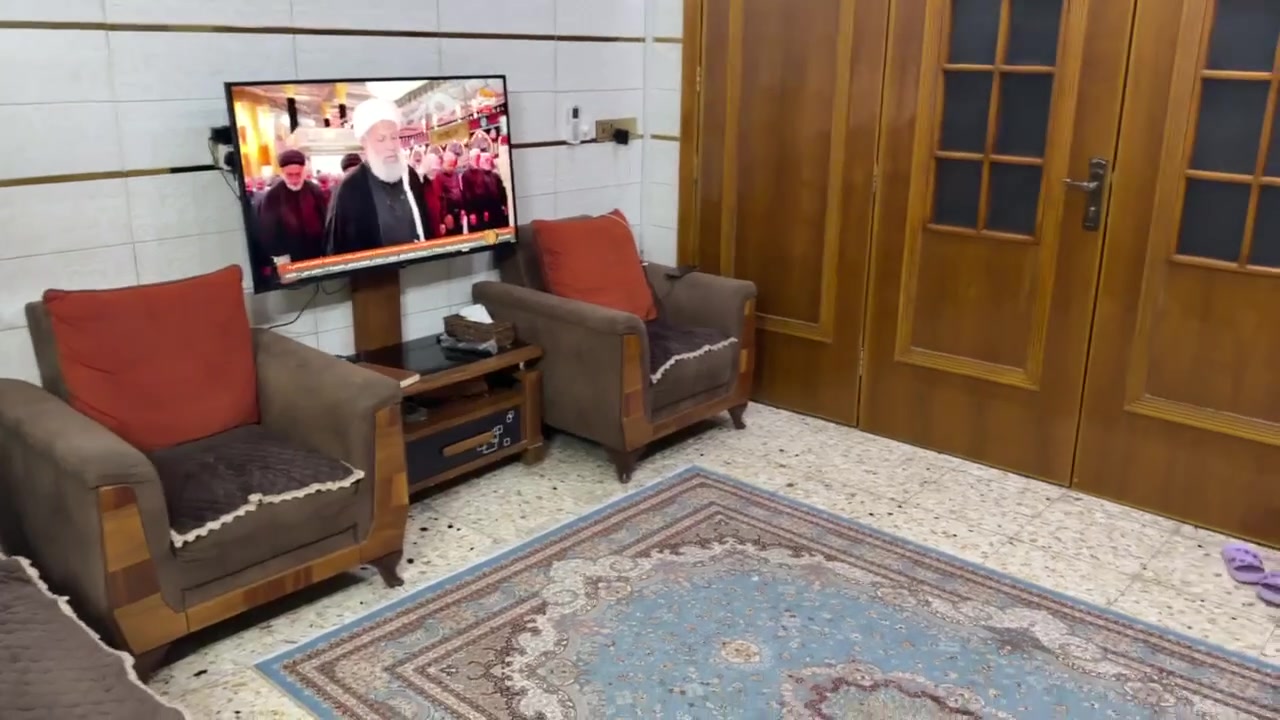 بيت للبيع
المساحة ١٢٠ متر بناء حديث مسلح
سنة البناء ٢٠١٨
طابقين وبيتونه ٧ امتار
العنوان الحرية دور نواب الضباط 
قرب مدرسة العلياء
***********
