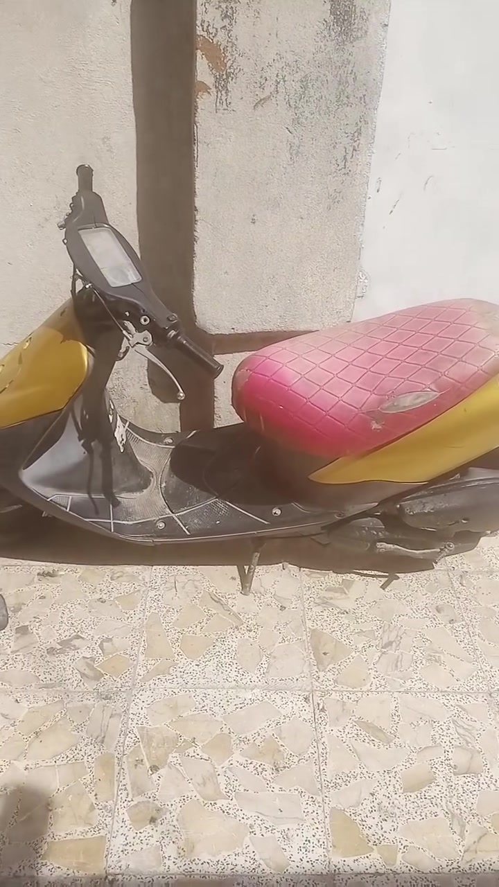 ***********
