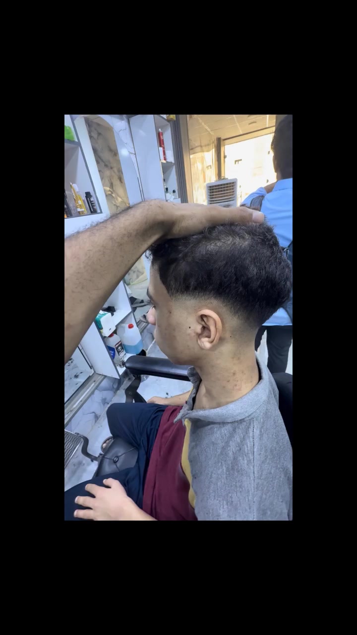 جاهزين لموسم المدارس؟ 💈🔥
حلاقة سجاد مسويها بلاش للكل!
لا تفوت الفرصة – تعال انت وربعك
العنوان: شارع المدينة – يم محمد الخفاجي
اتصل هسه: [‪ 786 359 9473‬]
