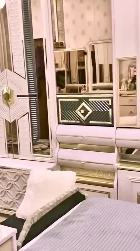 سلام عليكم غرفه تركيه درجه اولى 12قطعه جربايه مخزن  استخدام قليل السعر والستفسار علئ الرقم او علئ الماسنجر *********** العنوان البصره قضاء شط العرب
