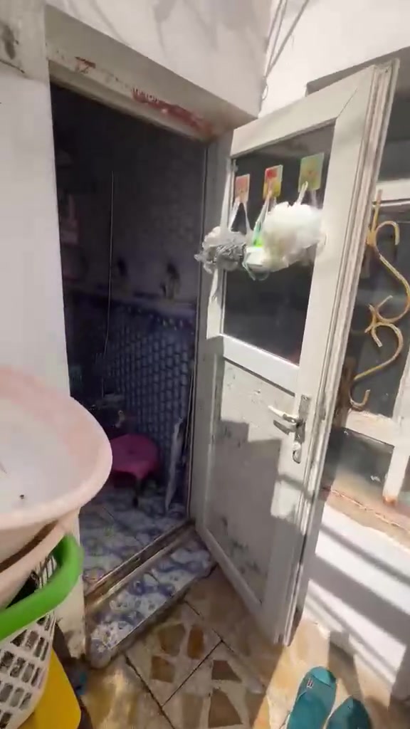 السلام عليكم بيت لبيع نجف حي الوفاء خلف قوس الهنديه الثاني قريب على شارع المجسراة الزهور البيت 44 متر سعر البيت 53 بي مجال اي استفسار مراسلة على خاص او على رقم بي وتساب ***********
